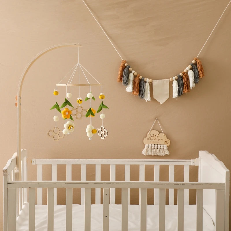 Mobile Bébé Petites Fleurs et Abeilles