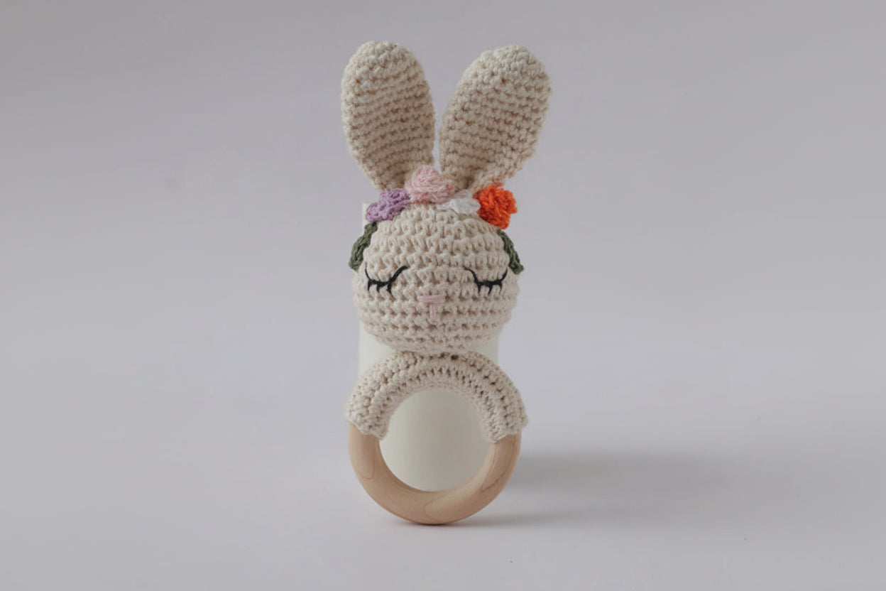 Hochet bébé Animaux en Crochet et Bois
