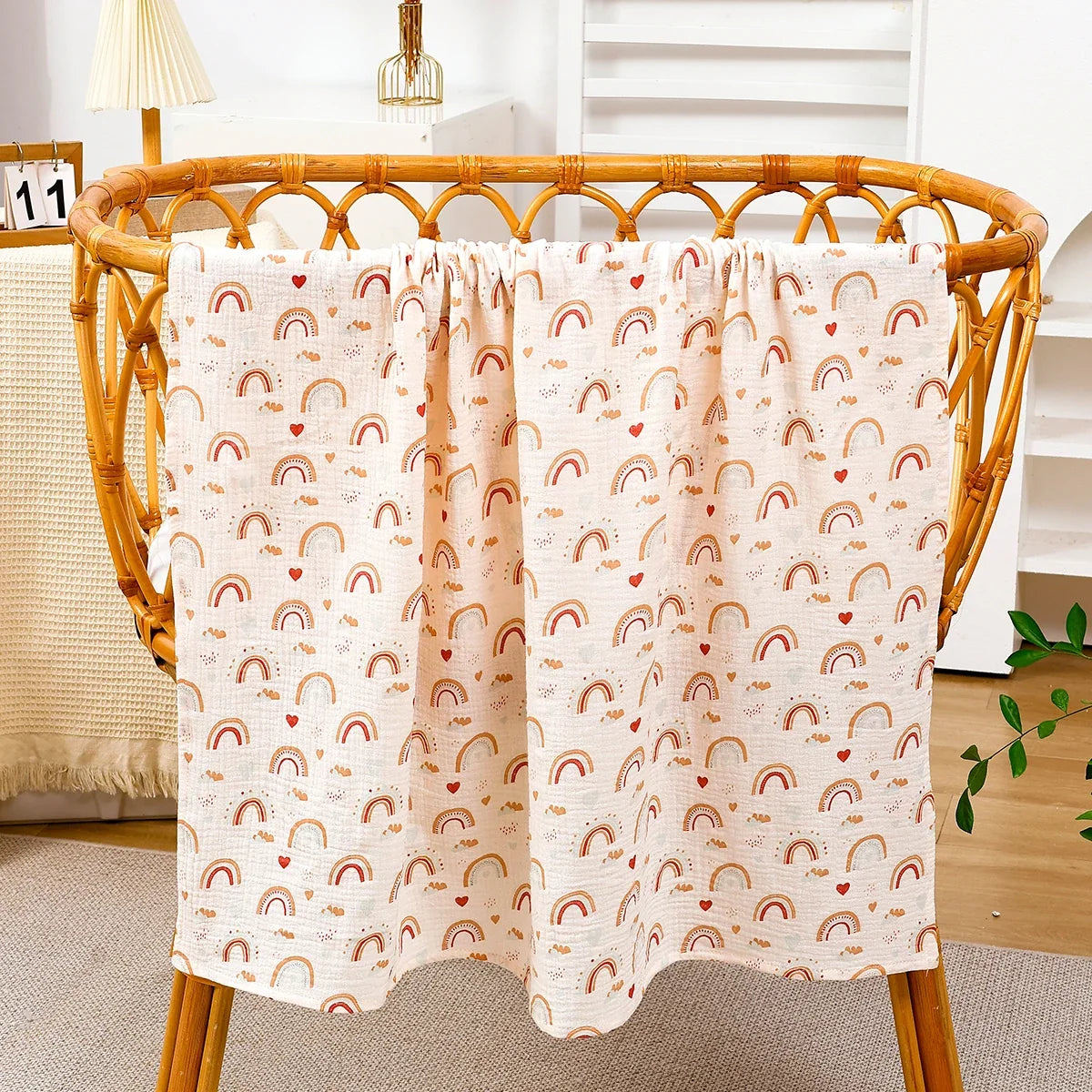 Lange bébé en mousseline de coton motif arcs-en-ciel terracotta