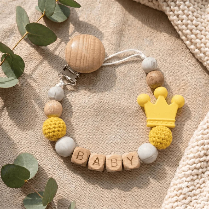 Attache-Tétine Bébé Personnalisée avec Prénom en Bois
